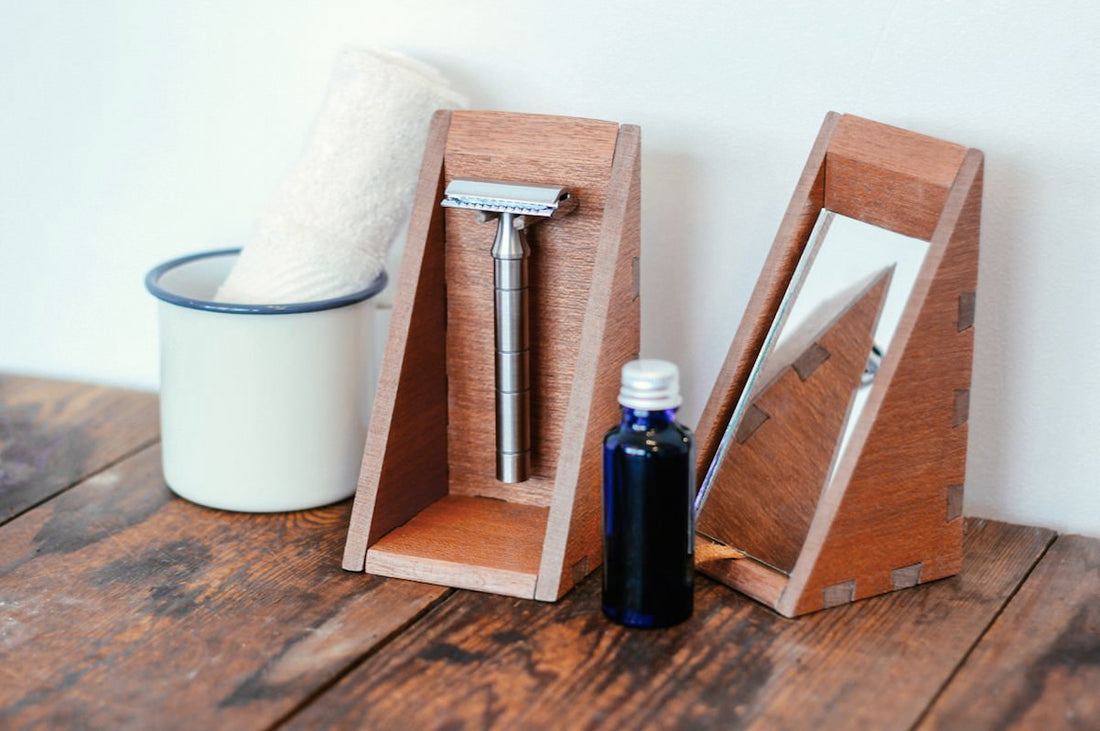 Thomas Clipper Shaving Razor and Men's Aftershave