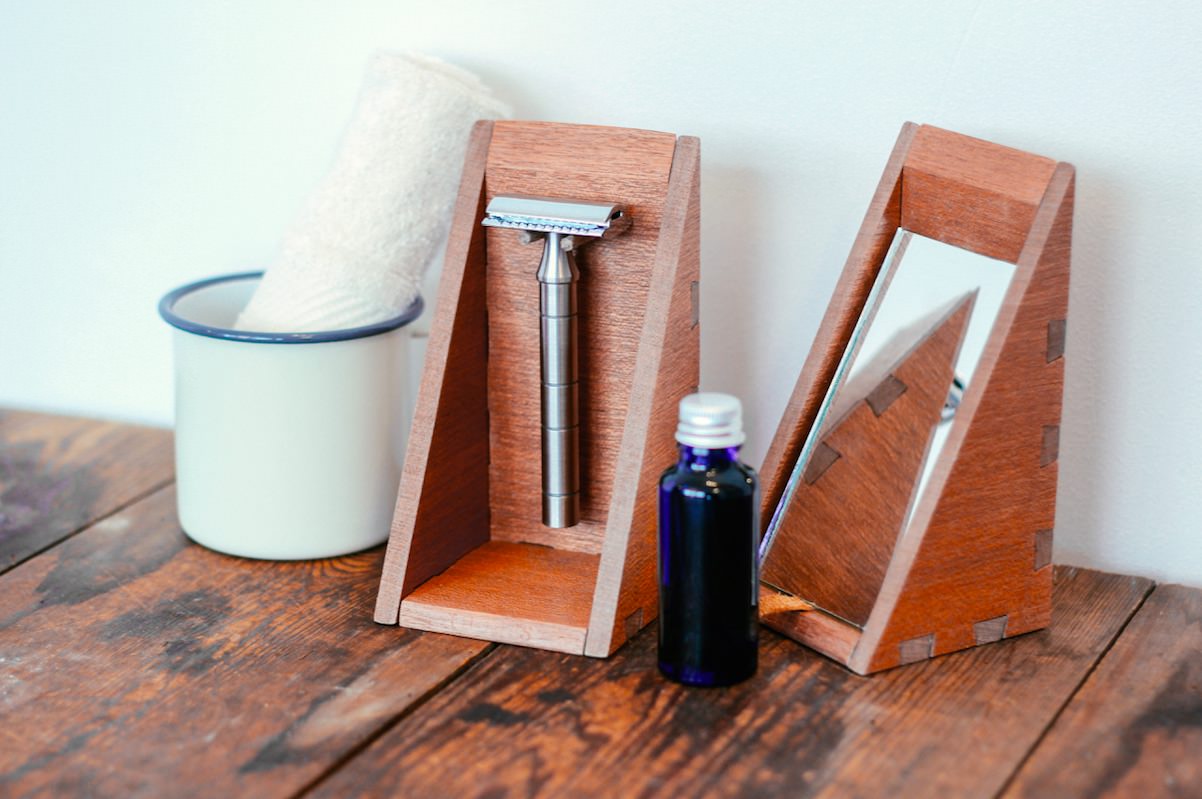 Thomas Clipper Shaving Razor and Men's Aftershave